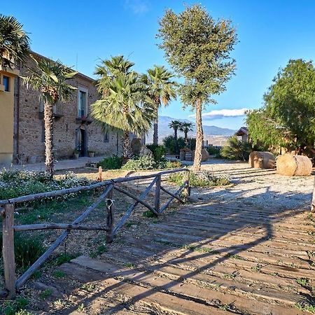 Agriturismo Conte Ruggero Villa Centuripe Luaran gambar