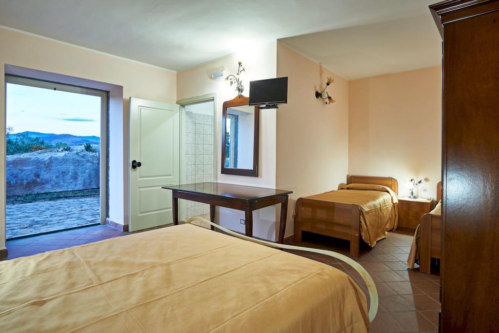 Agriturismo Conte Ruggero Villa Centuripe Luaran gambar